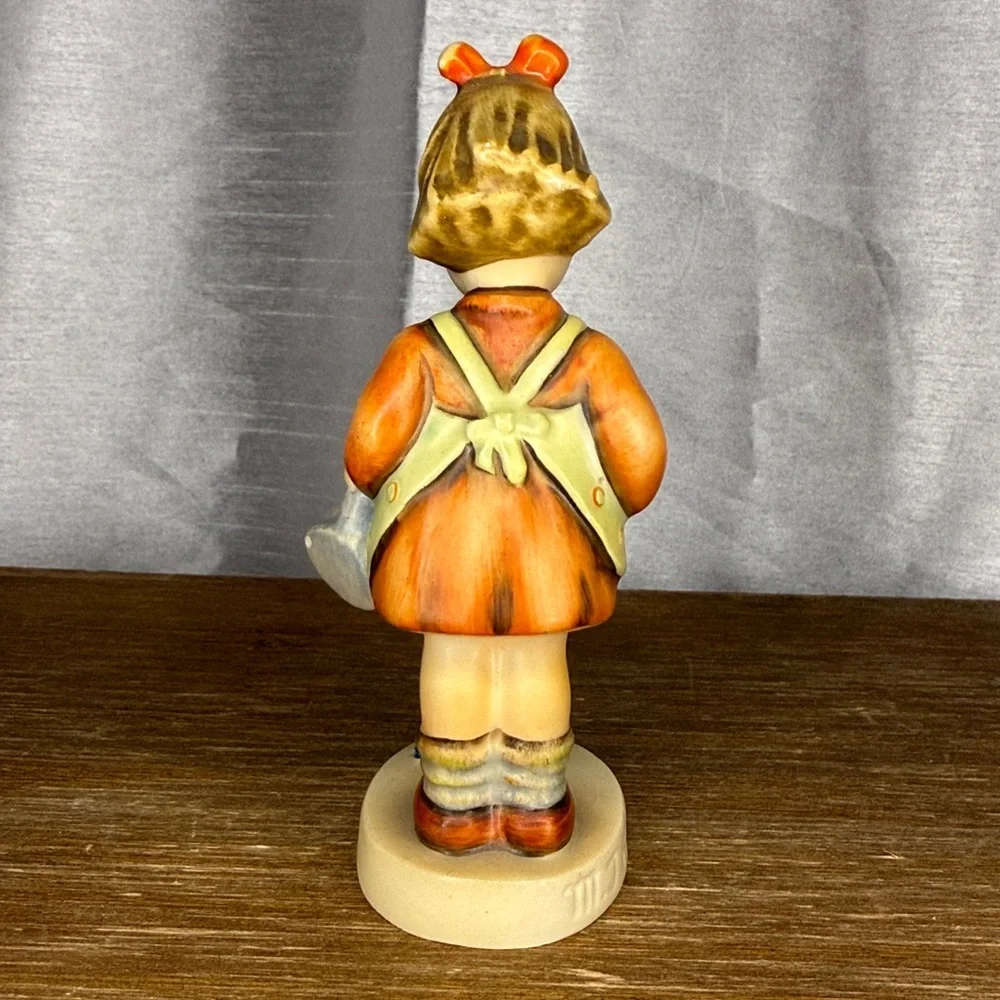 Vtg MJ Hummel #74 “Little Gardener” TMK-3 Ceramic Figurine 5 5/8” Tall